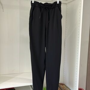 Lululemon jogging pants black women’s size 4